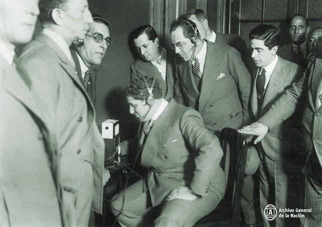 La radio argentina celebra 106 años de historia